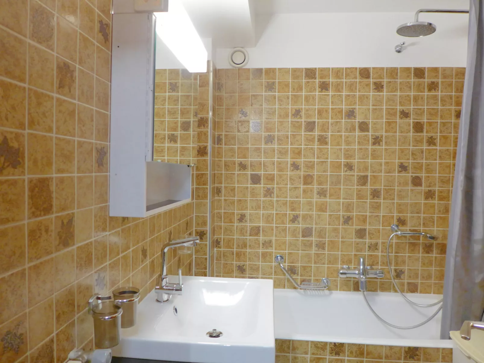 Immeuble Rond-Point Apt. 11-Inside