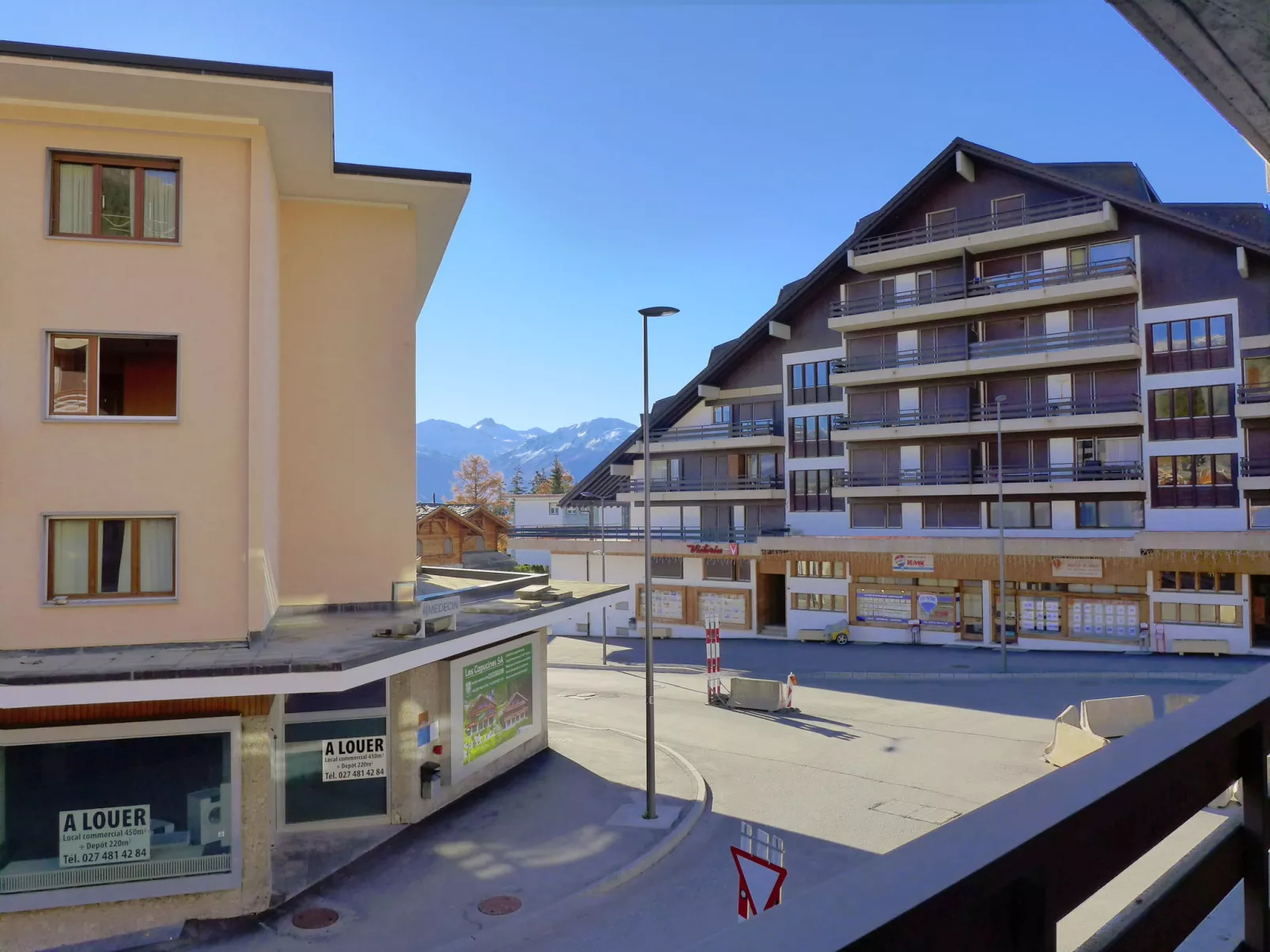 Immeuble Rond-Point Apt. 11-Outside