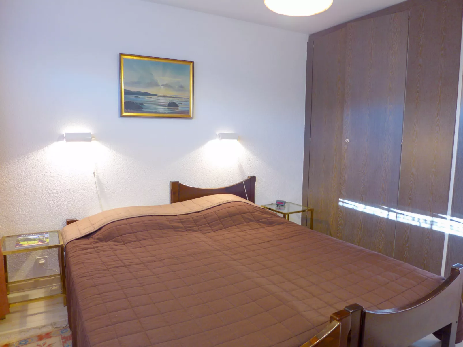 Rond-Point 27-Inside