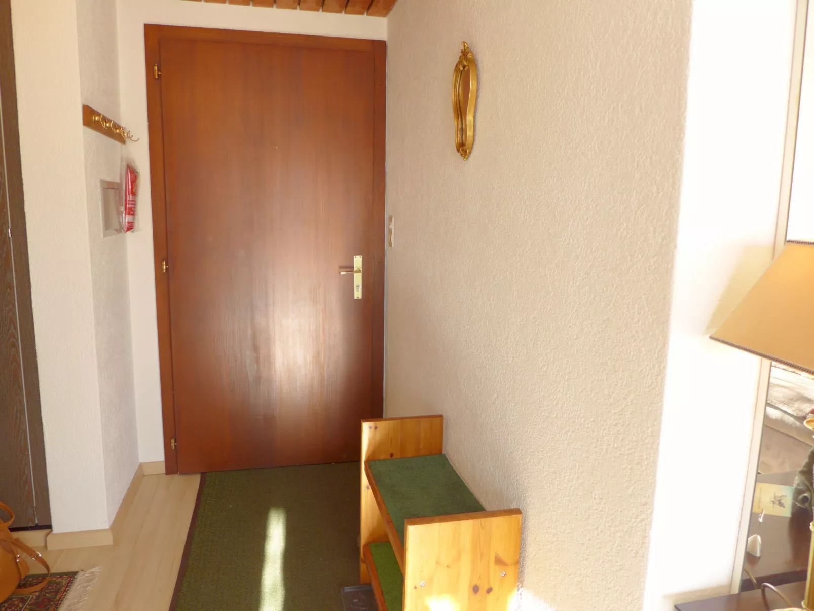 Rond-Point 27-Inside