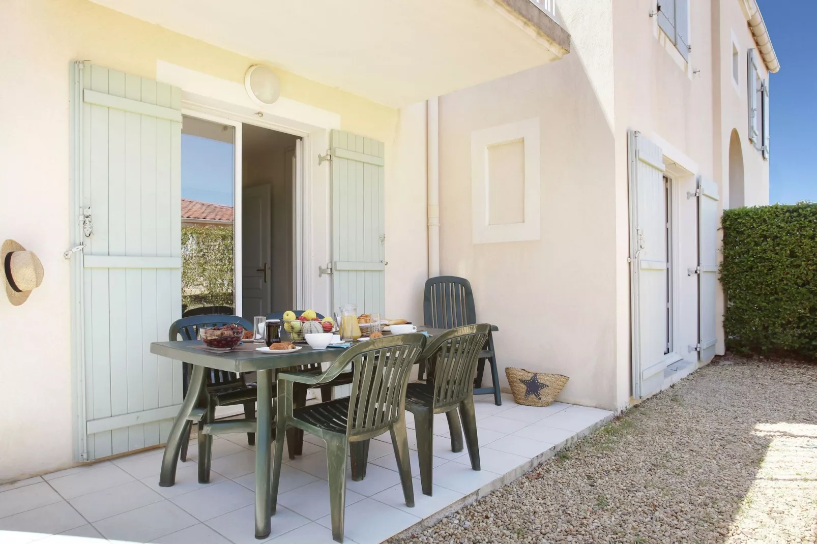 Domaine des Eucalyptus 3-Terrace balcony