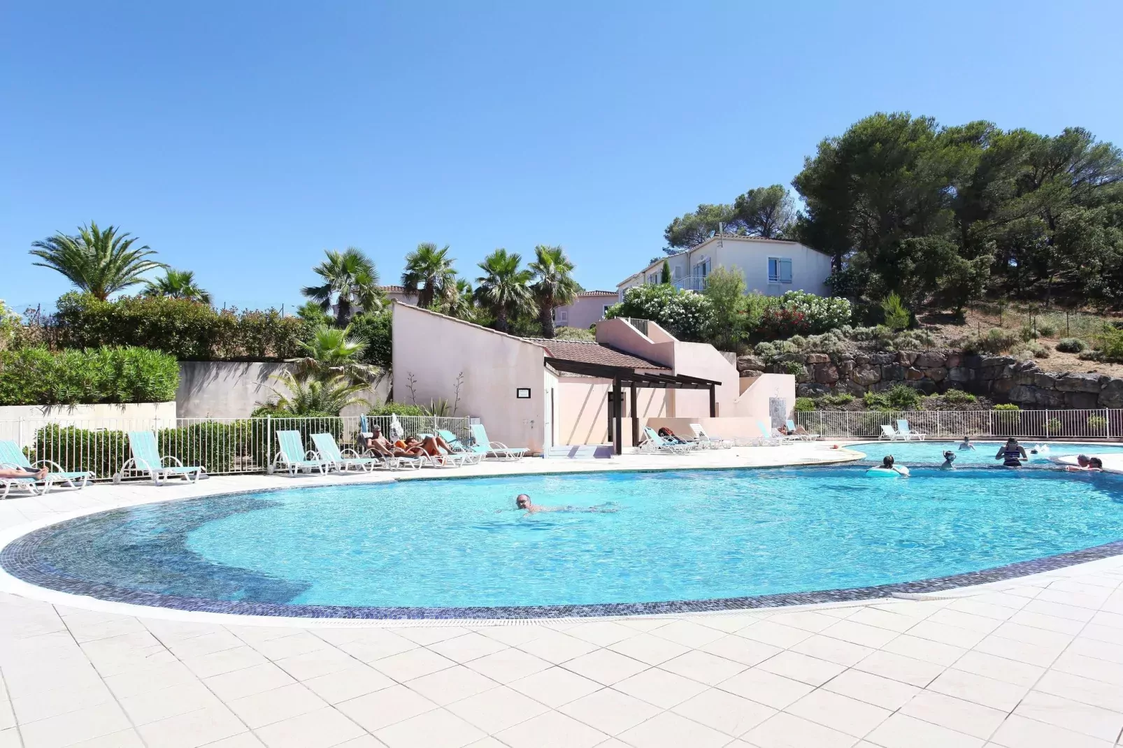 Domaine des Eucalyptus 3-Park facilities