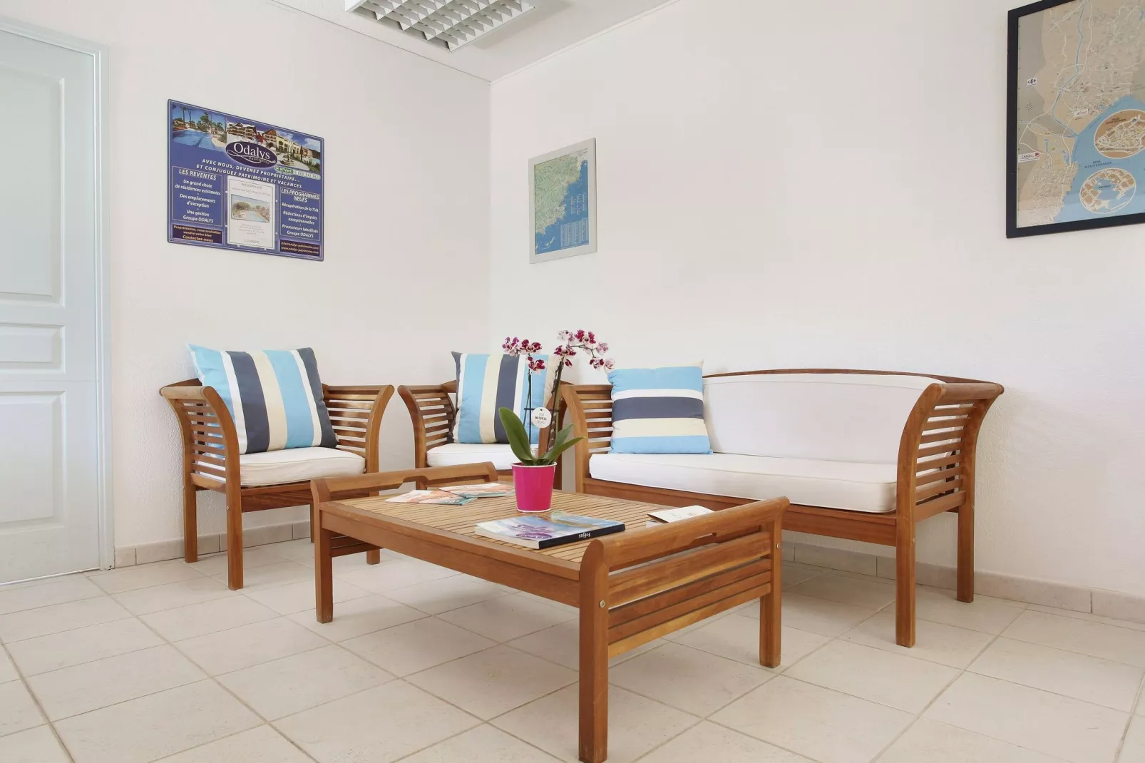 Domaine des Eucalyptus 1-Reception hall