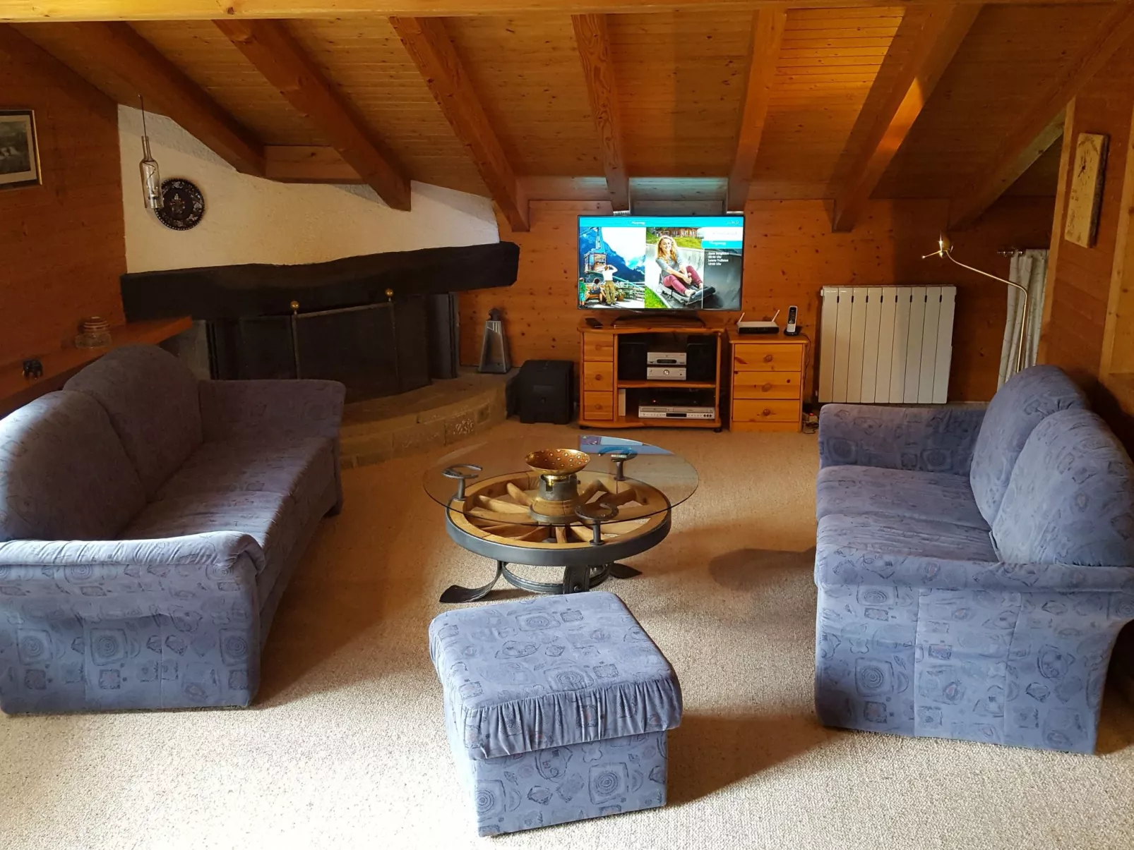 Chalet Bienli Oben-Inside