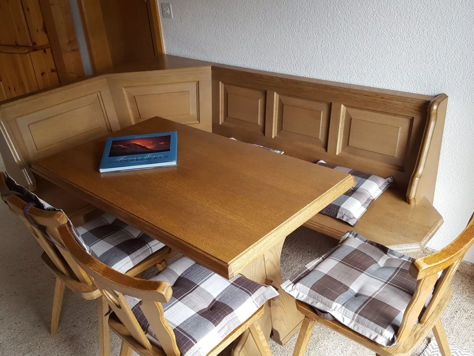 Chalet Bienli Oben-Inside