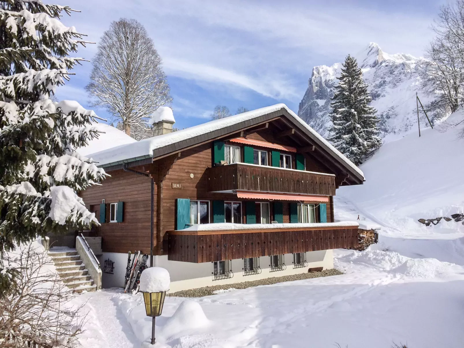 Chalet Bienli Oben-Outside