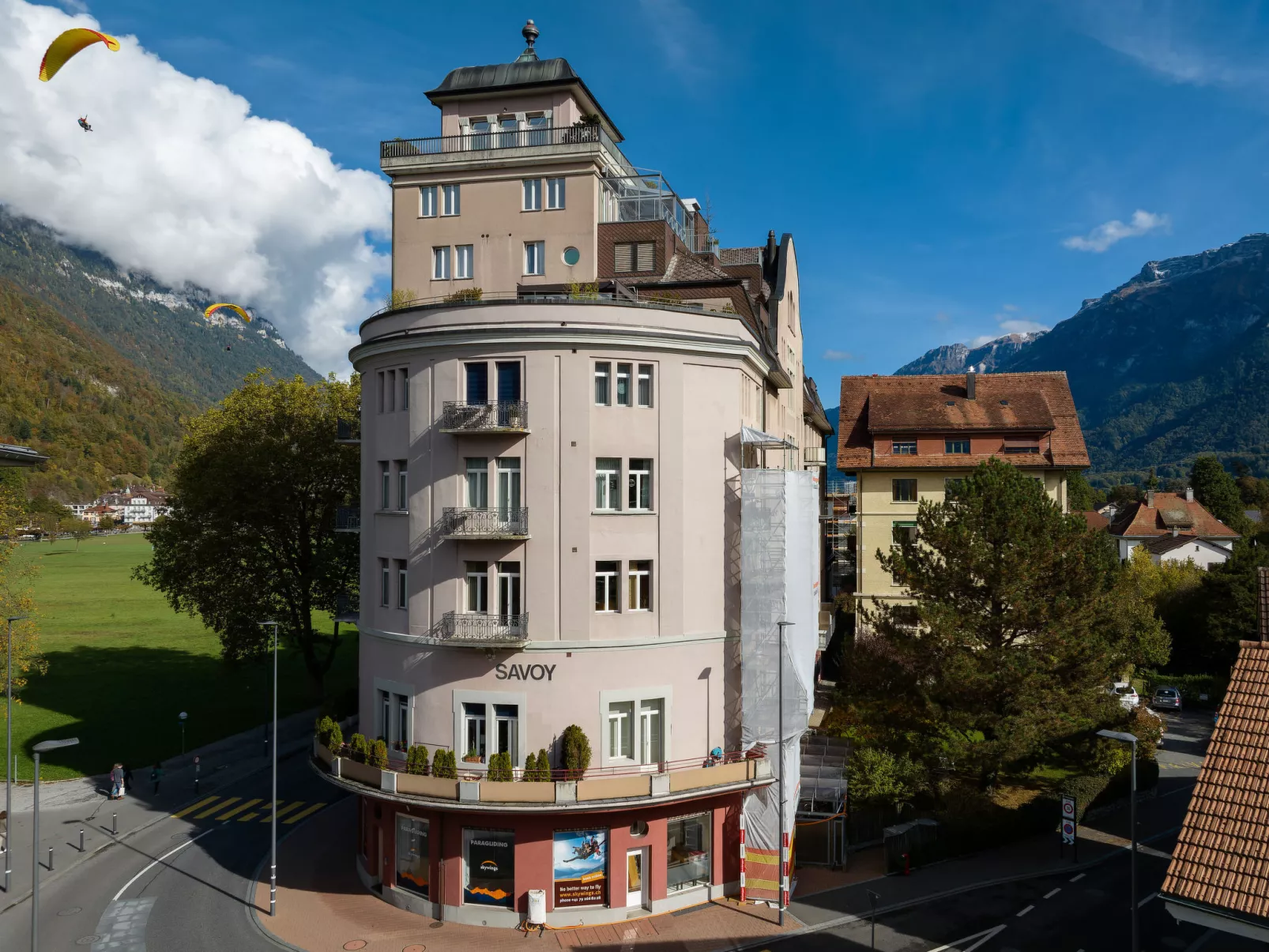 Victoria View-Outside