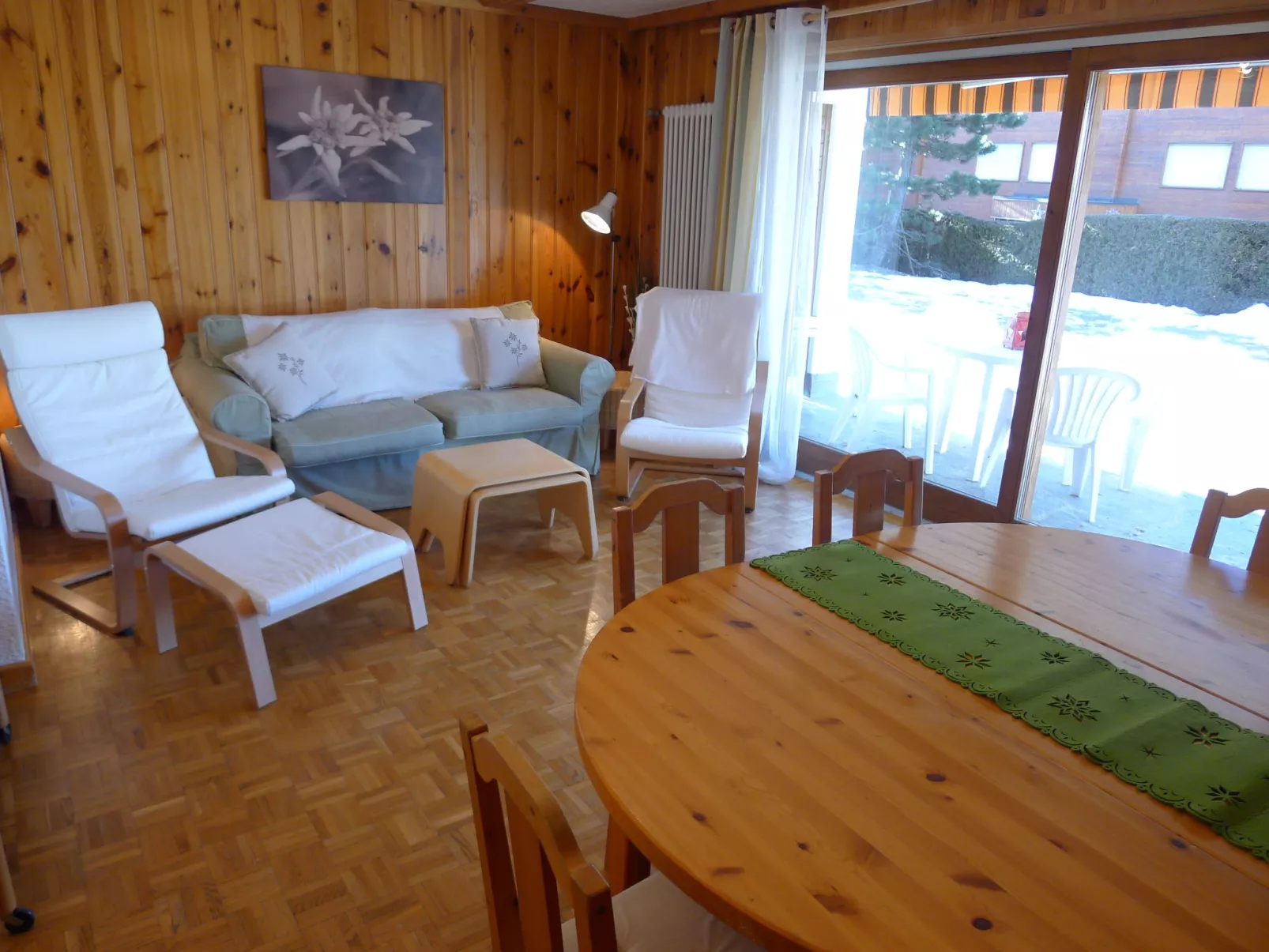 Hyacinthe 2-Inside