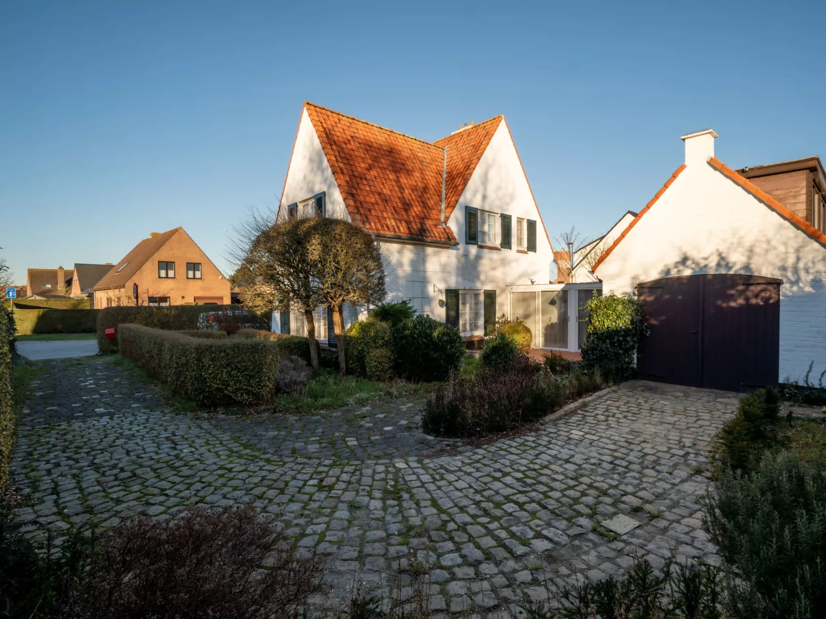 Hamarrbø with garden and parking-Inside