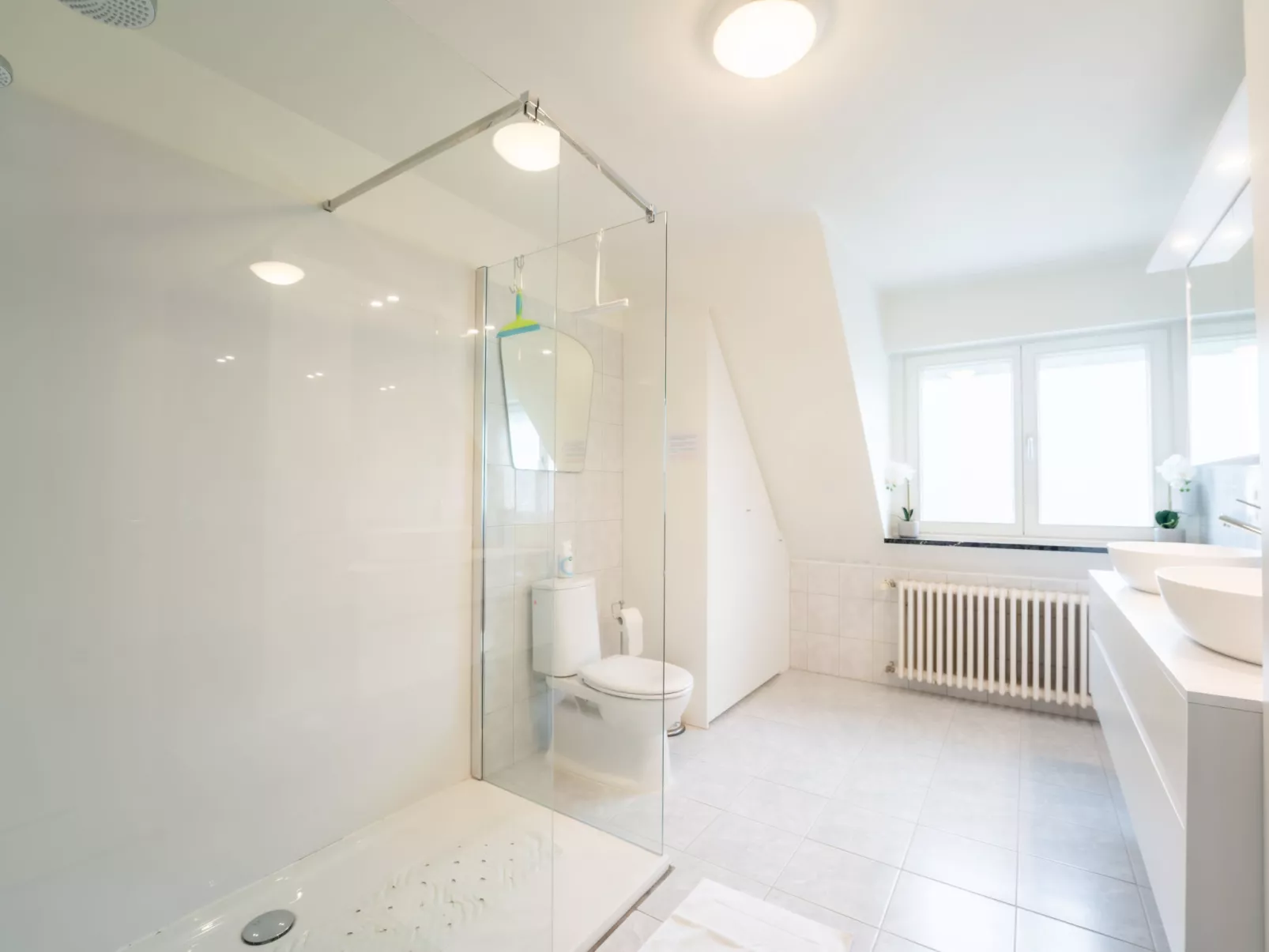 Odyssee - Featured in 'Juliette'-Inside
