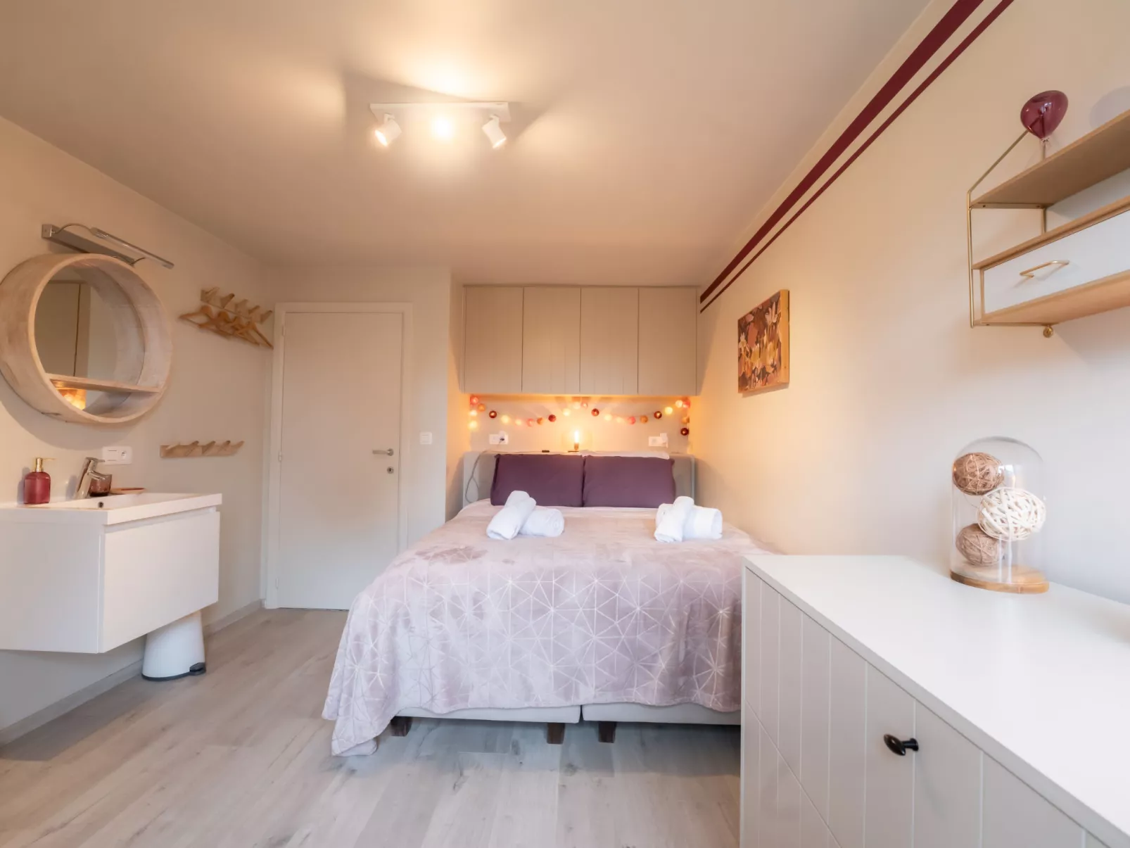 Odyssee - Featured in 'Juliette'-Inside