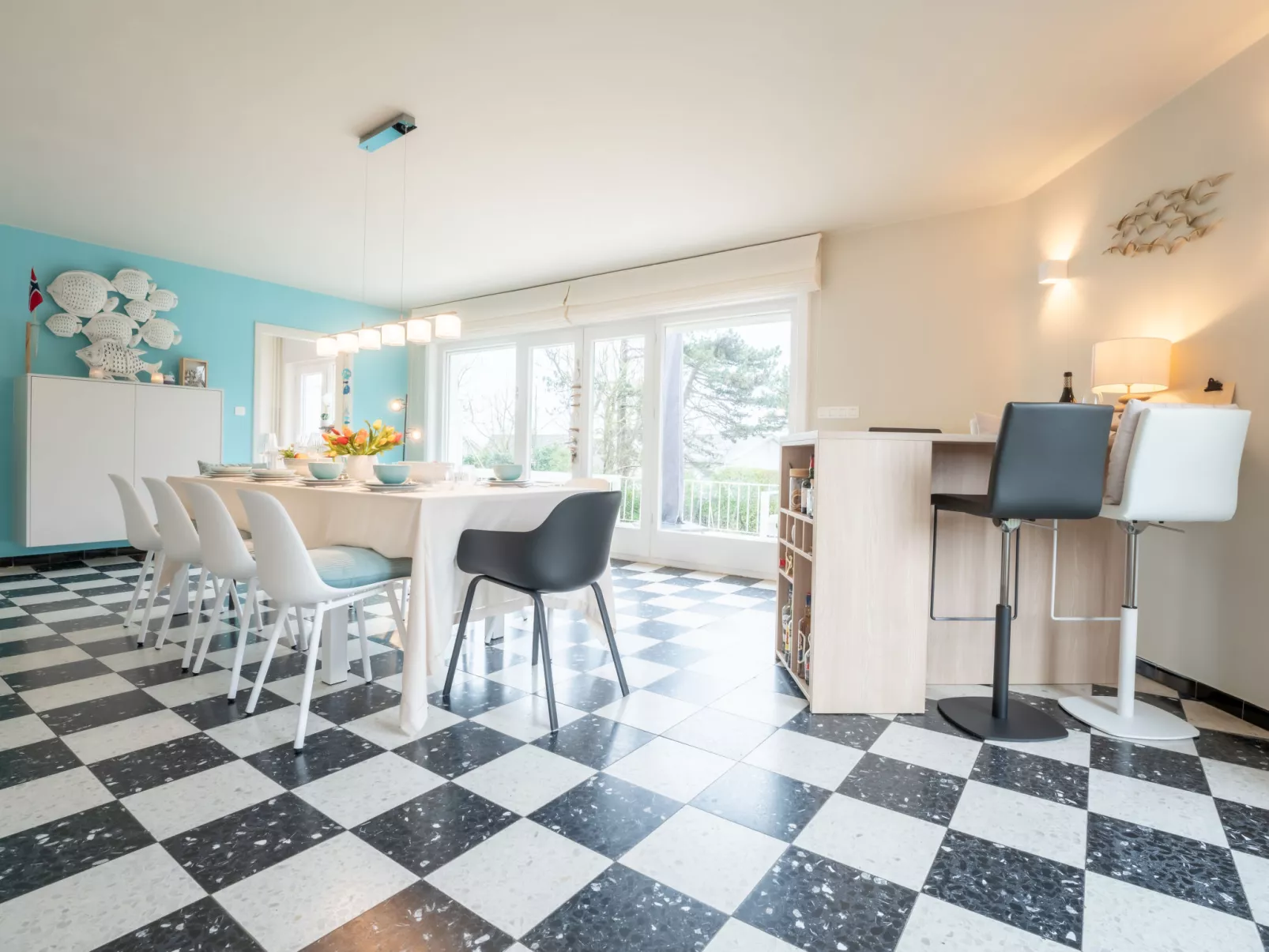 Odyssee - Featured in 'Juliette'-Inside