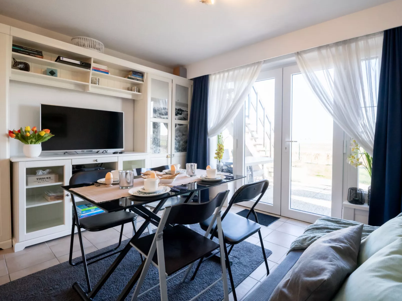 Giuliott with parking and shared pool-Inside