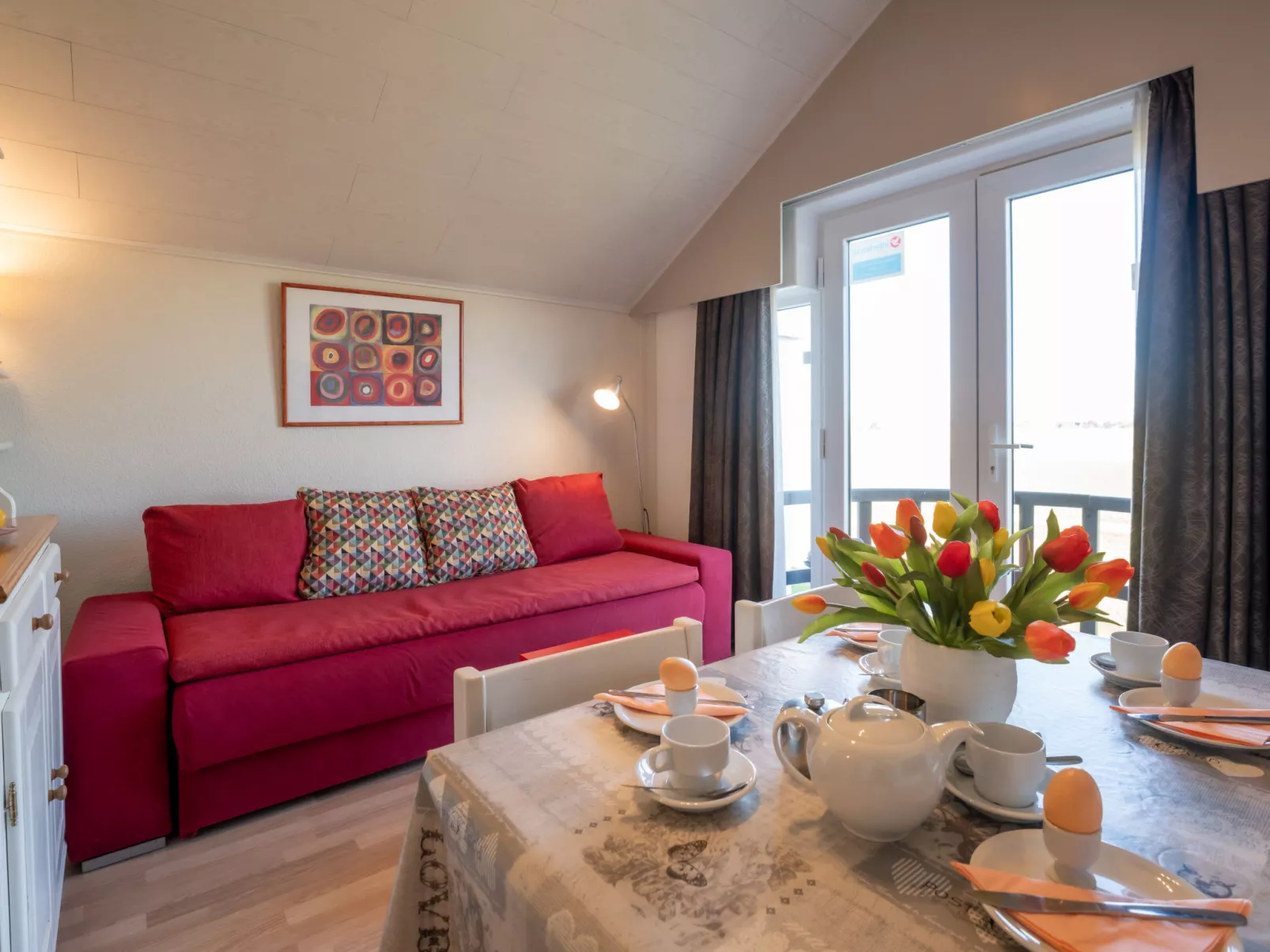 Dina with parking and shared pool-Inside