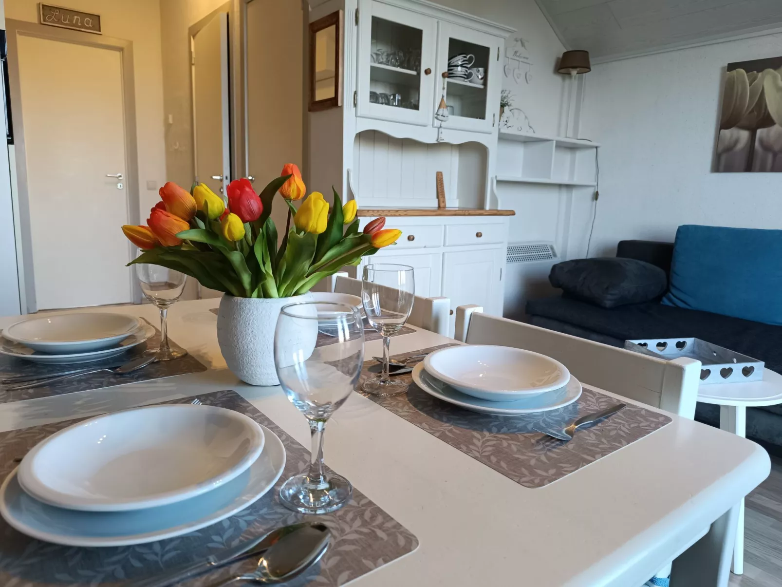 Luna with parking and shared pool-Inside