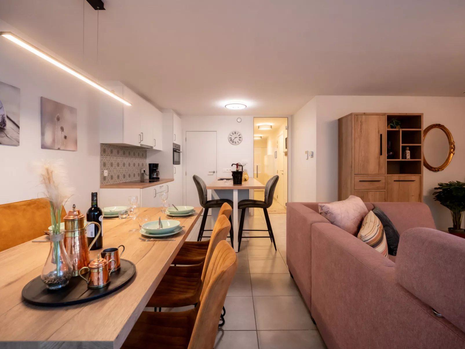 Lovely La Marée with lateral sea view-Inside