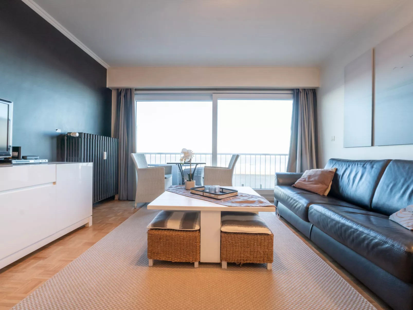 Golfslag with sea view-Inside