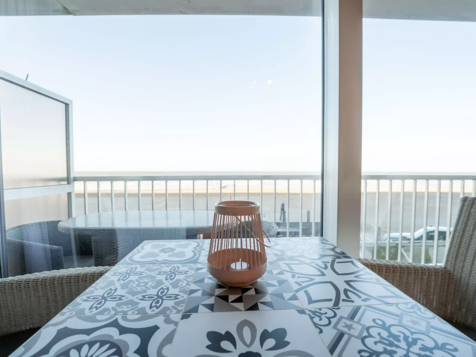 Golfslag with sea view-Inside