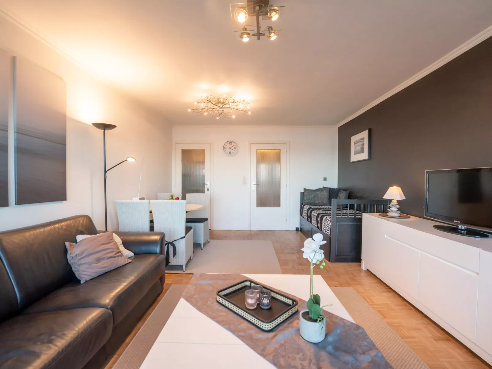 Golfslag with sea view-Inside