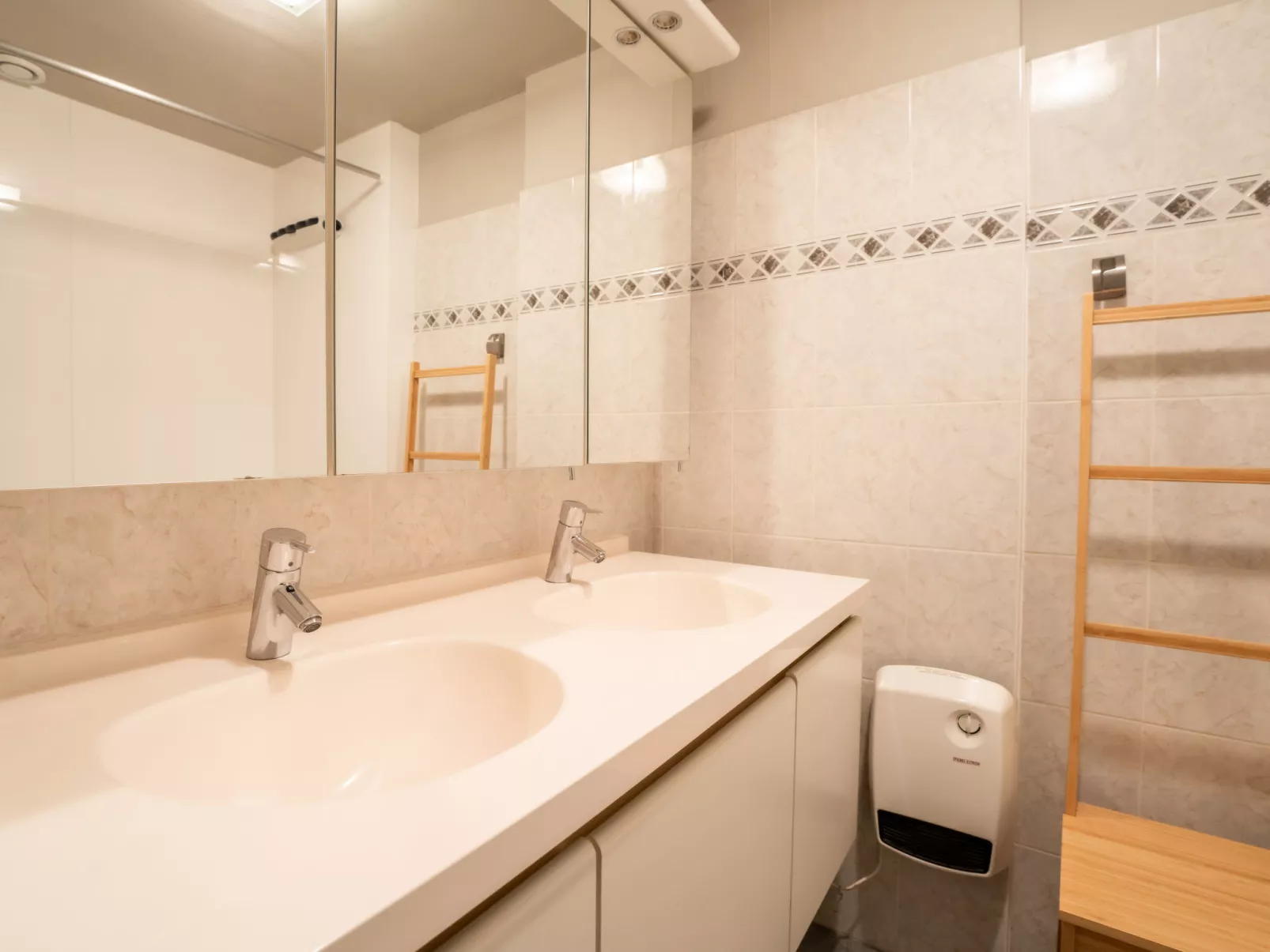 Savoie with sea view-Inside