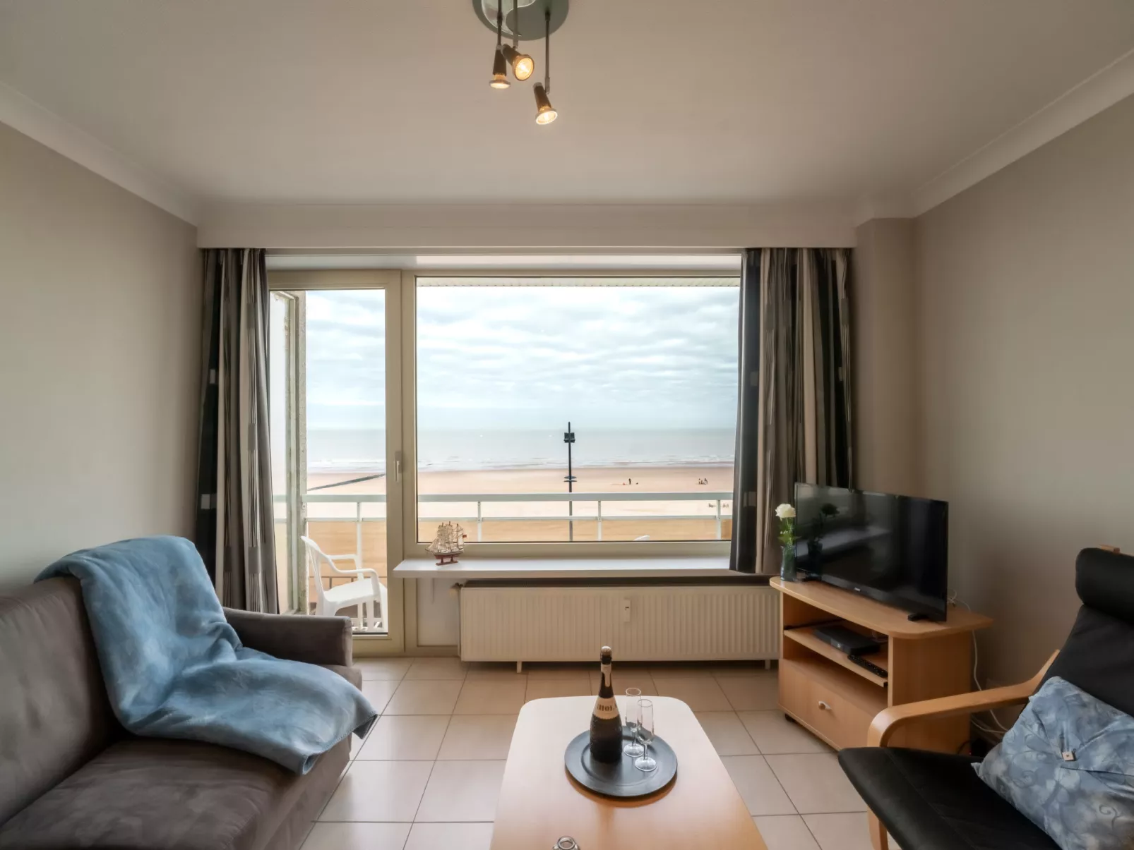 Seaview Getaway Belgium-Inside