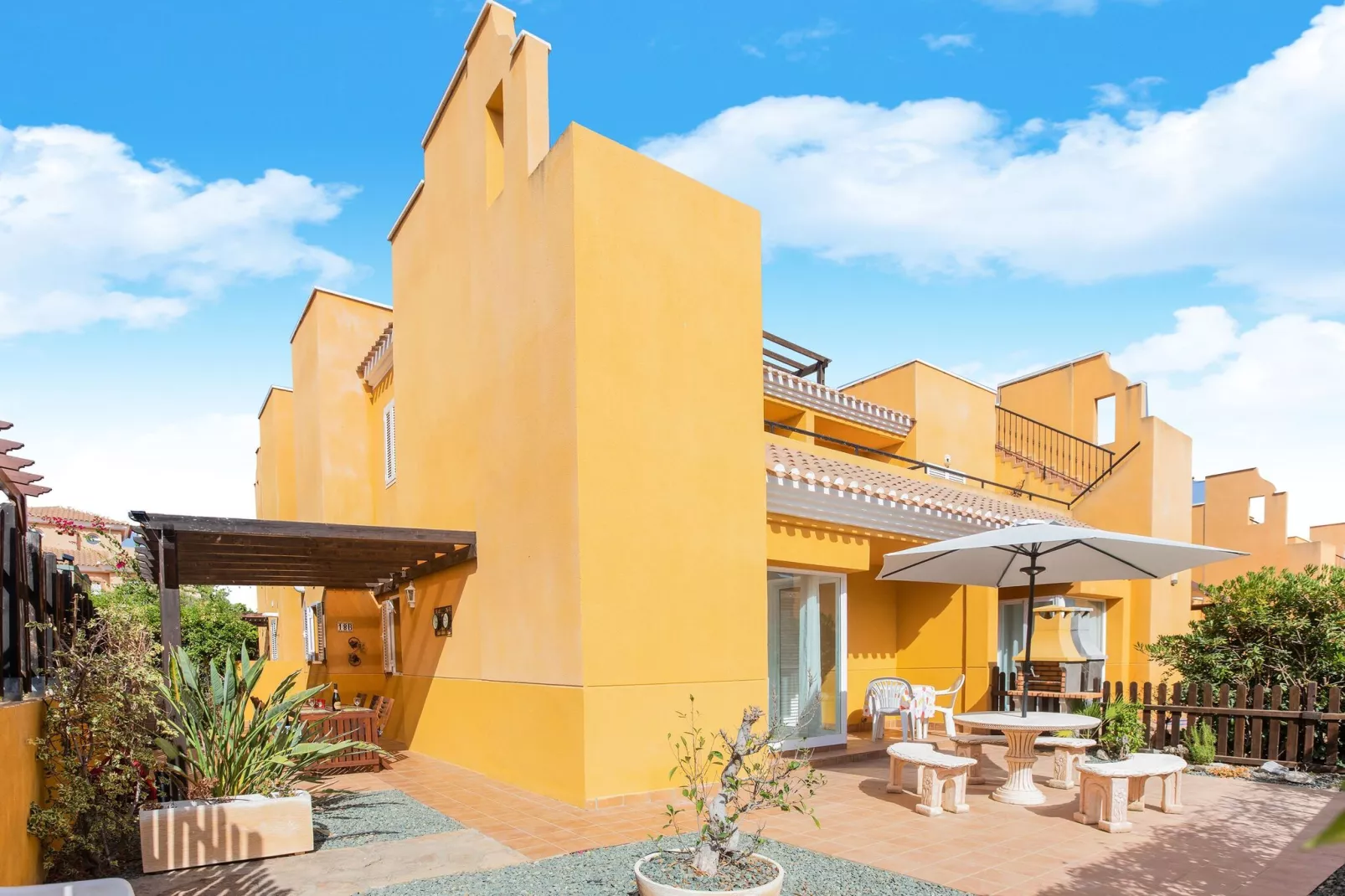 Casa Los Gallardos-Exterior summer