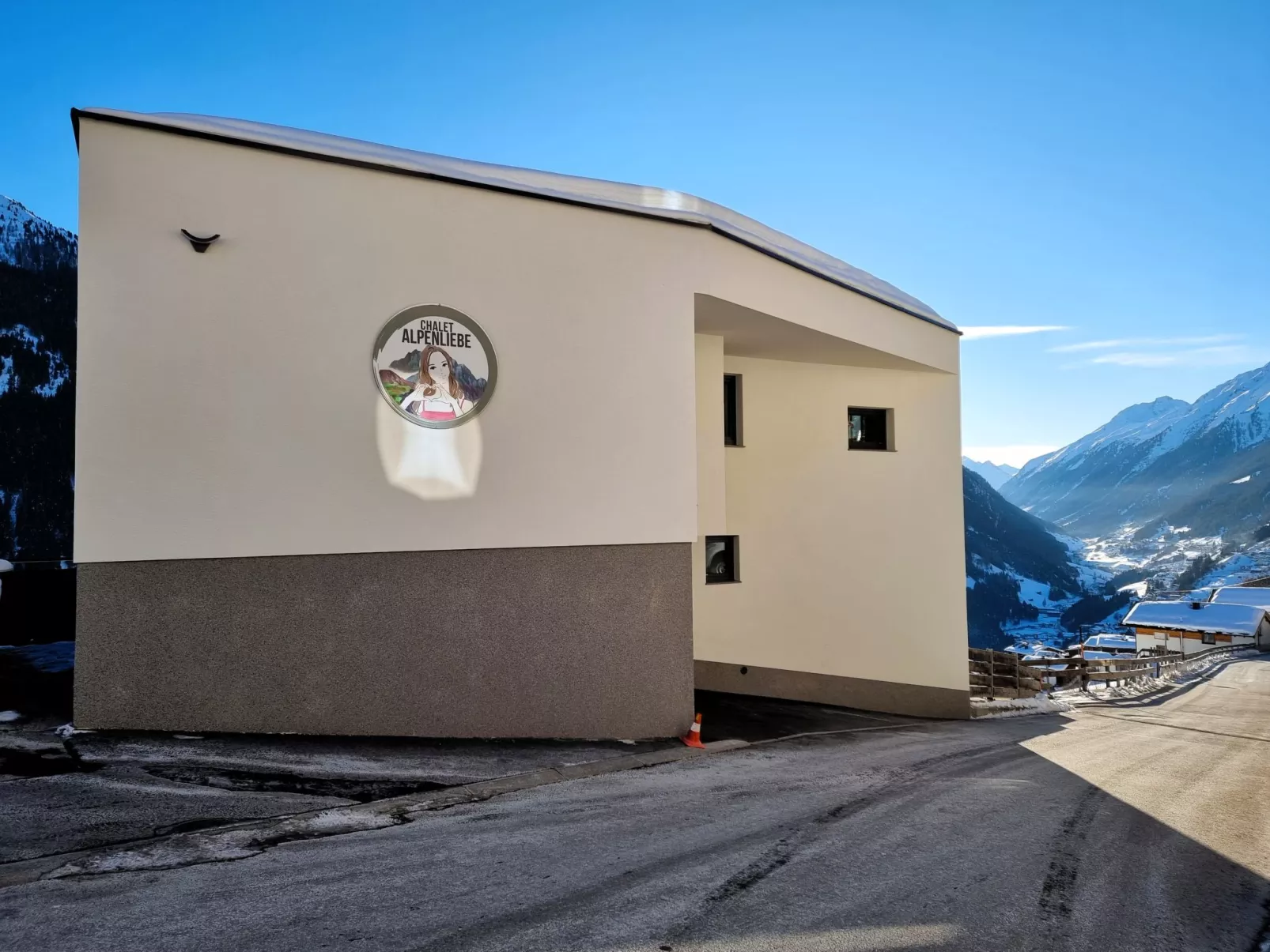 Alpenliebe-Outside