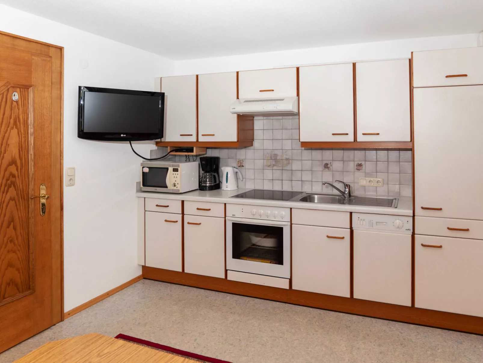 Aurora Apartment Top II-Inside