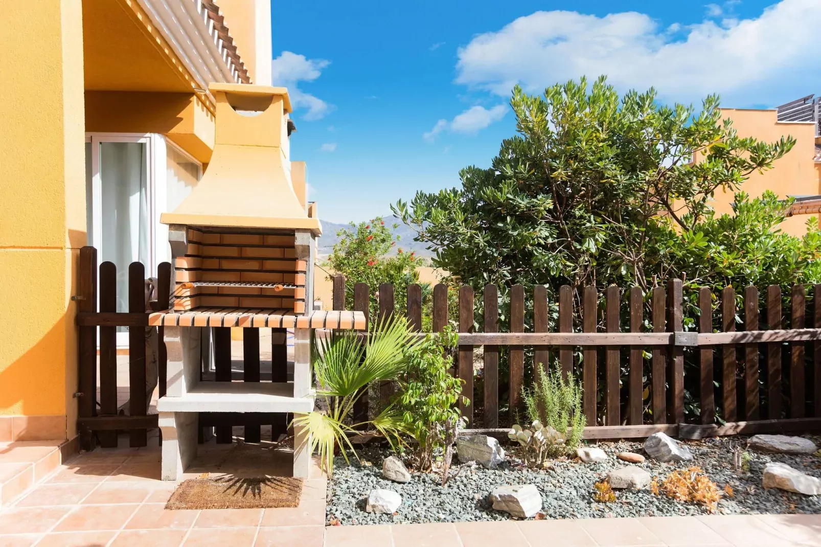 Casa Los Gallardos-Gardens summer