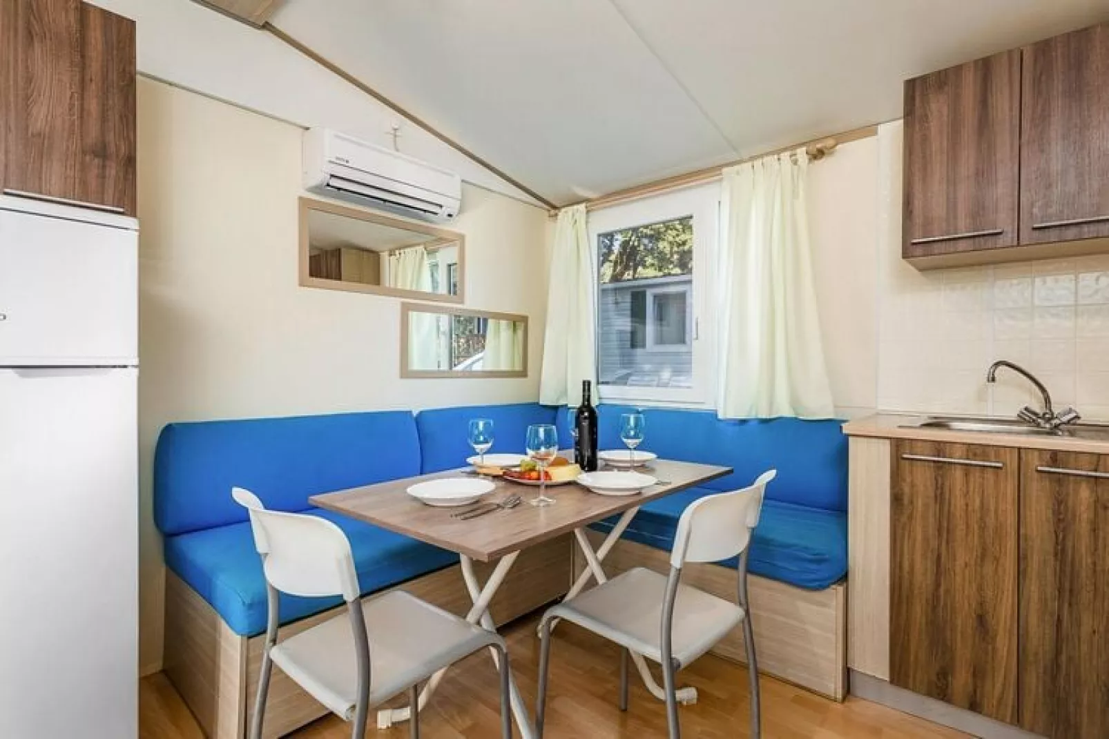 Mobile Homes Strasko Novalja - Adria 34 qm für 5 Pers-Dining room