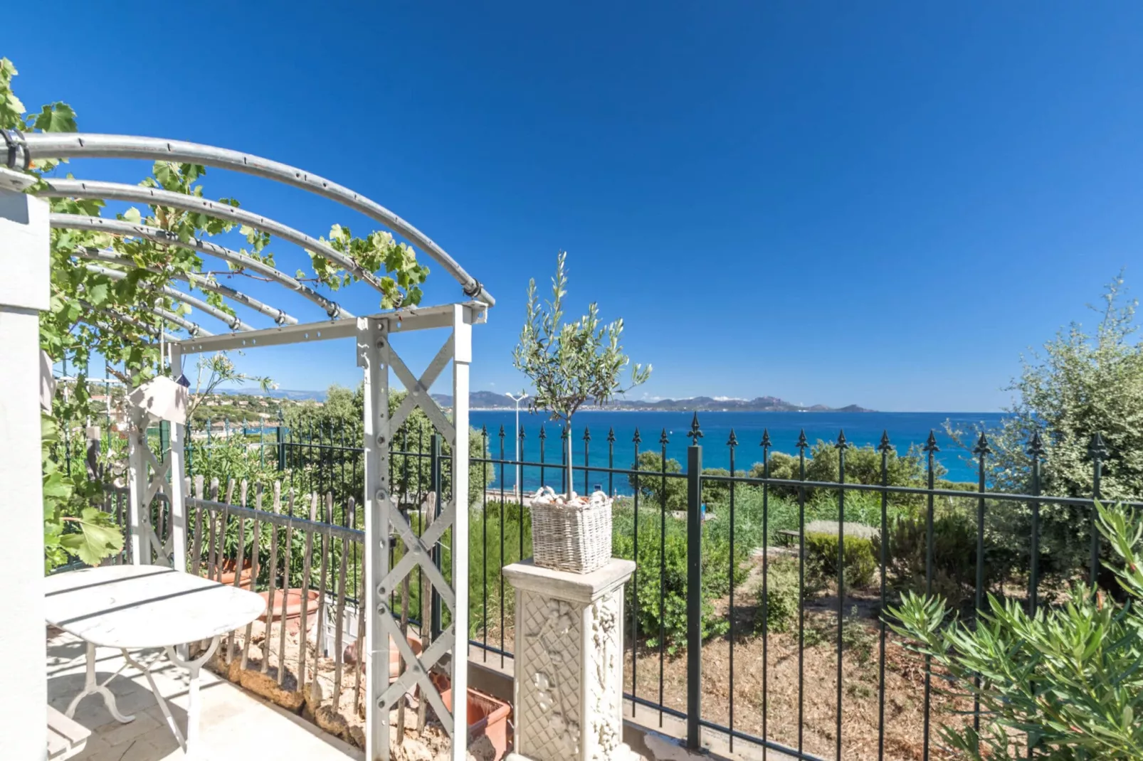 Villa Gaillarde 12 Pers-View winter