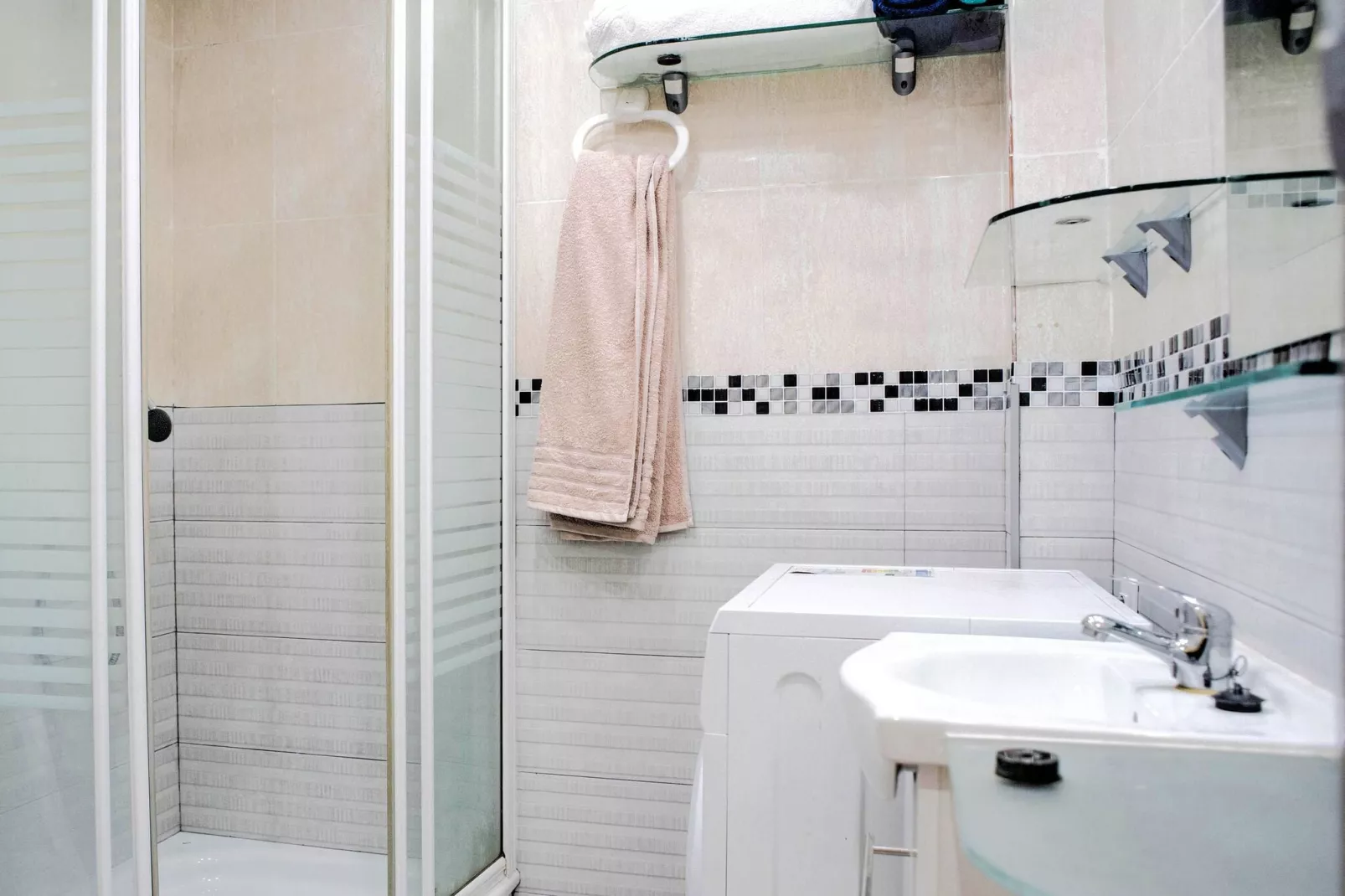 Casa San Sebastián de los Reyes-Bathroom