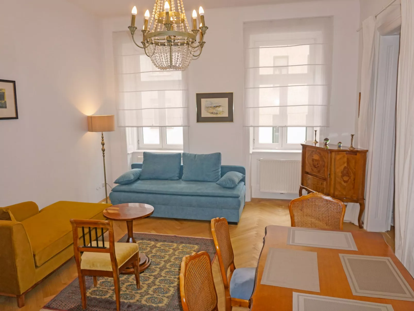 Sobieskiplatz-Inside