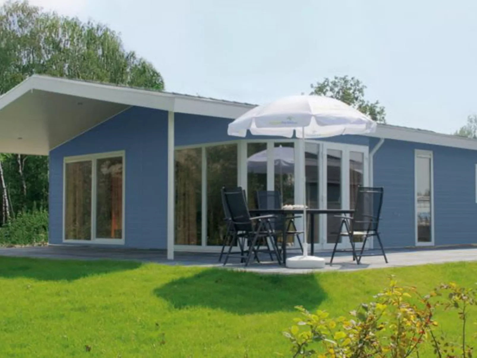 Veranda 4-Outside