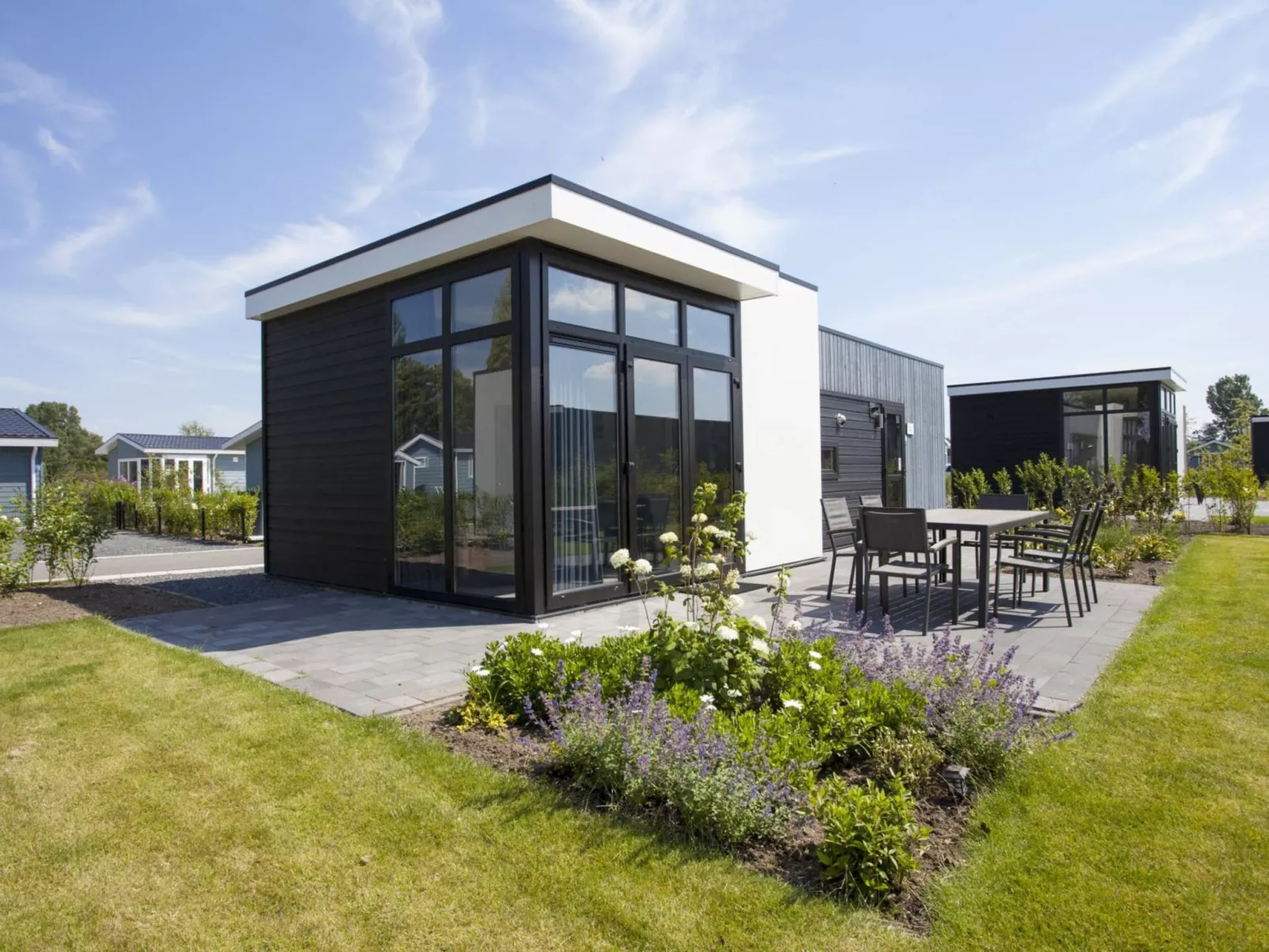 Cube la Mer 4-Outside