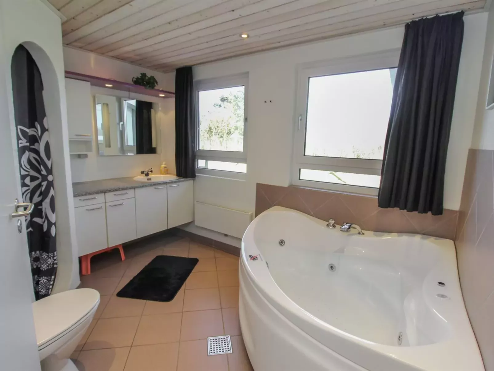 "Bengta" - 200m from the sea-Inside