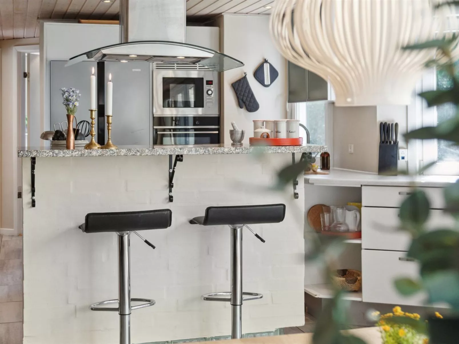 "Aud" - 300m from the sea-Inside