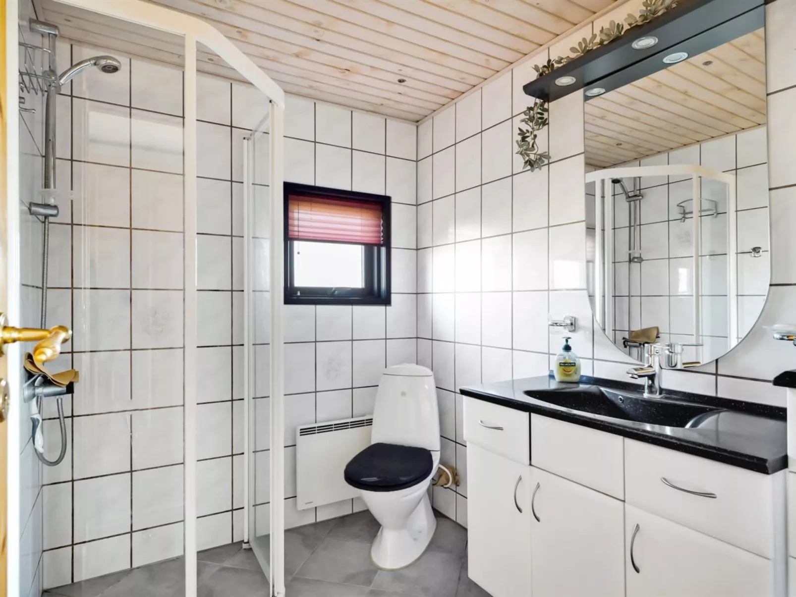 "Pinja" - 400m from the sea-Inside