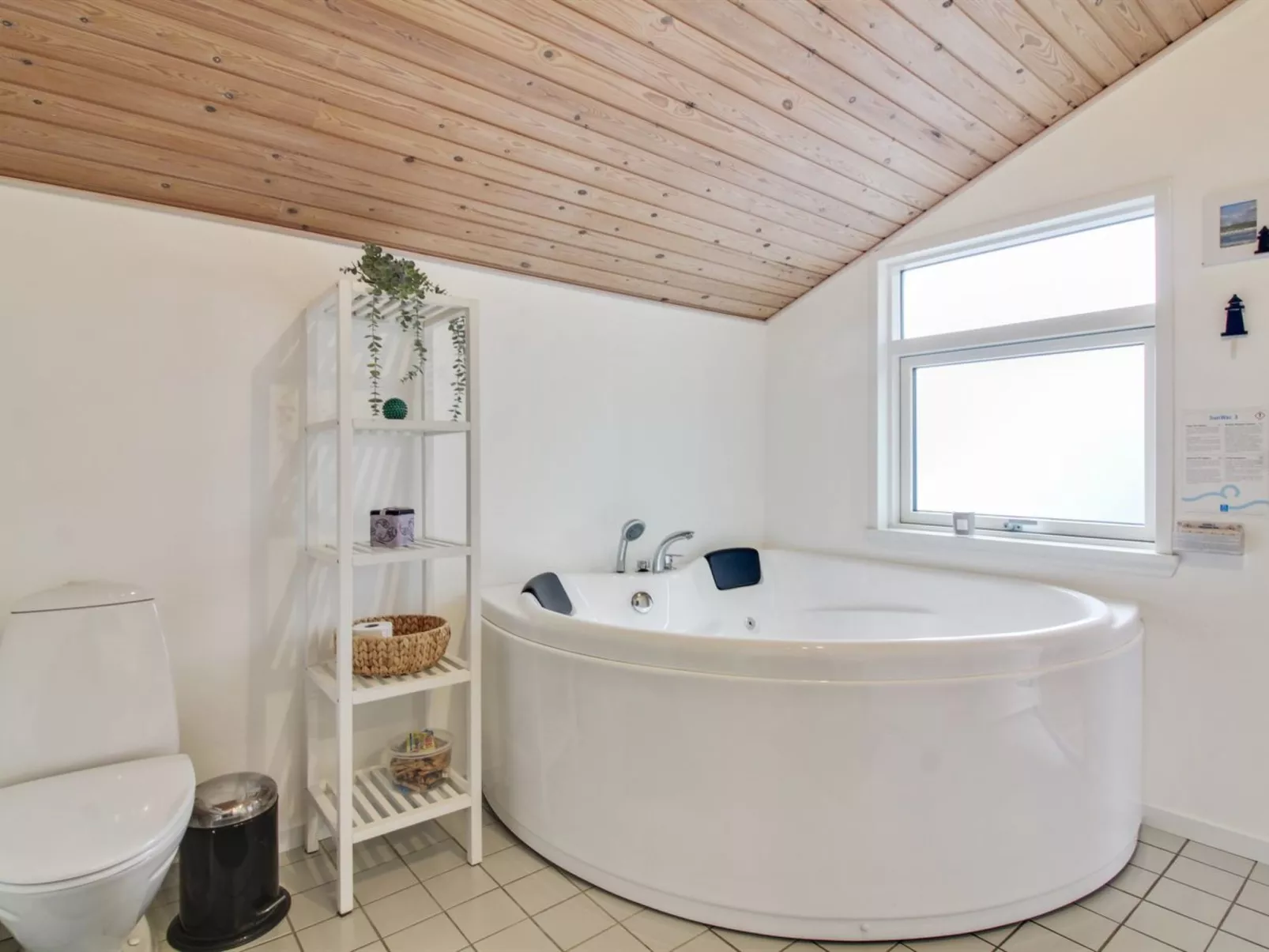 "Arild" - 300m from the sea-Inside