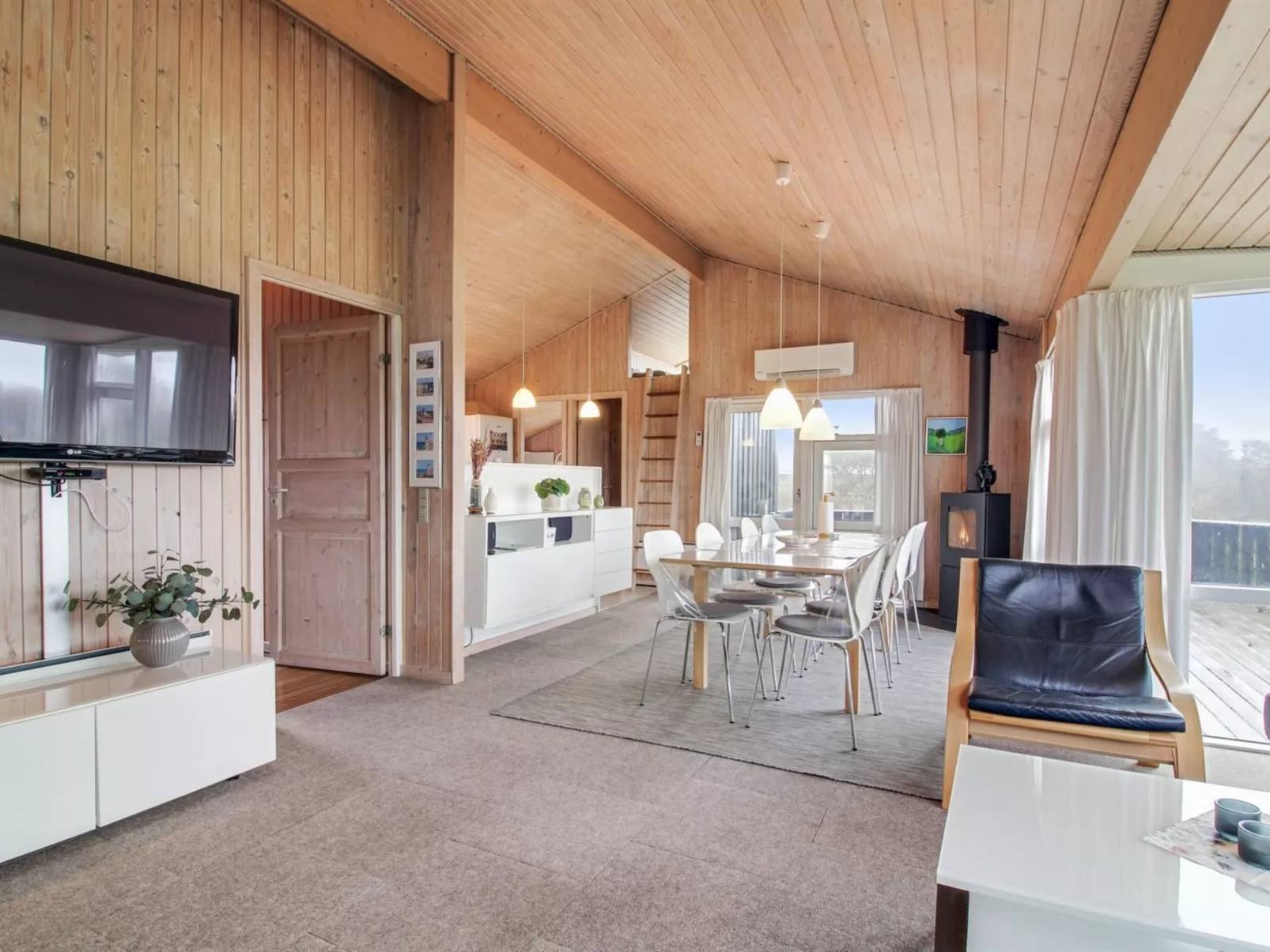 "Arild" - 300m from the sea-Inside