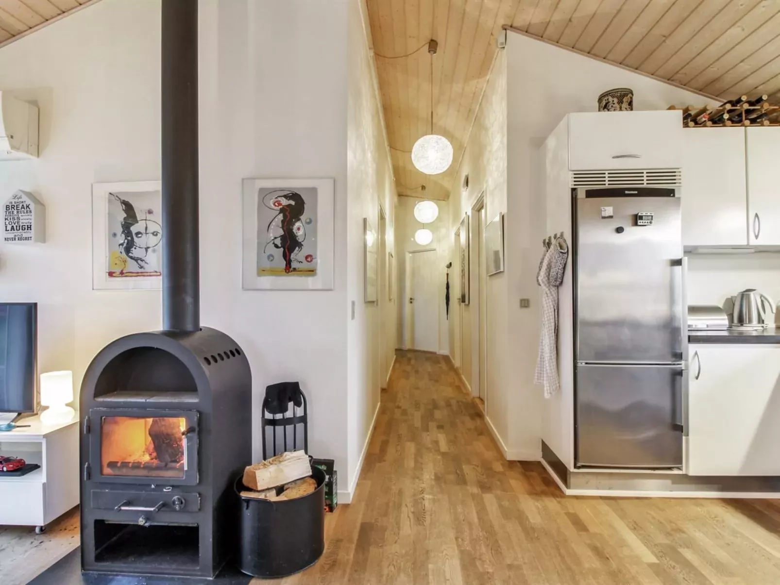 "Joris" - 1.5km from the sea-Inside