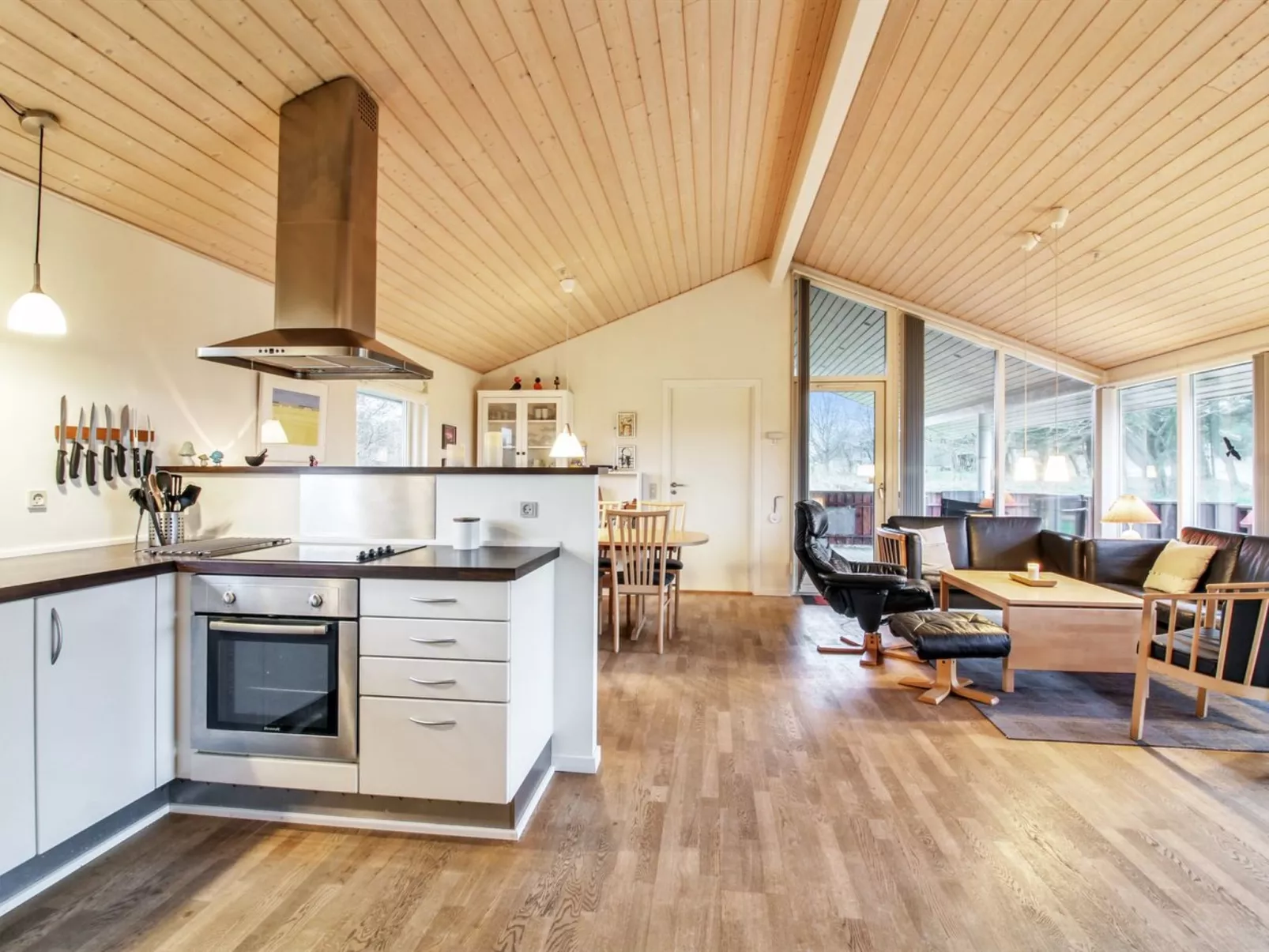 "Joris" - 1.5km from the sea-Inside