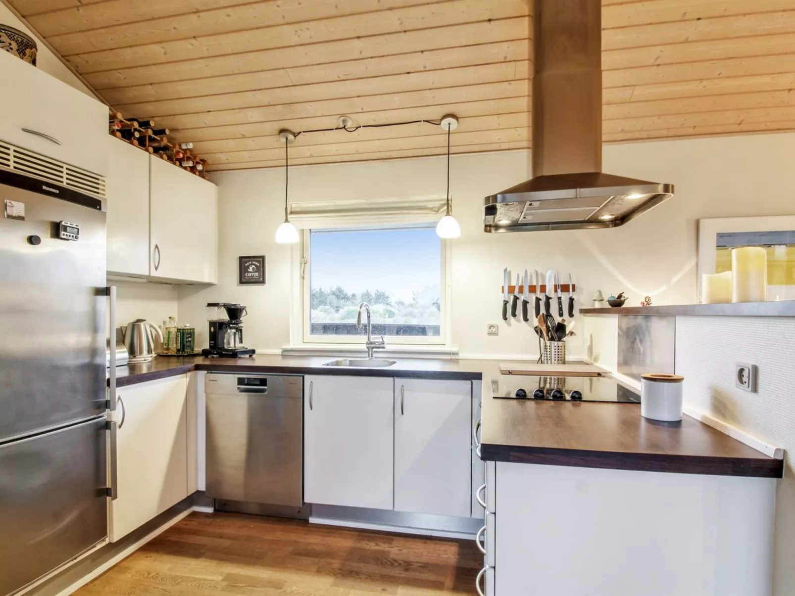 "Joris" - 1.5km from the sea-Inside