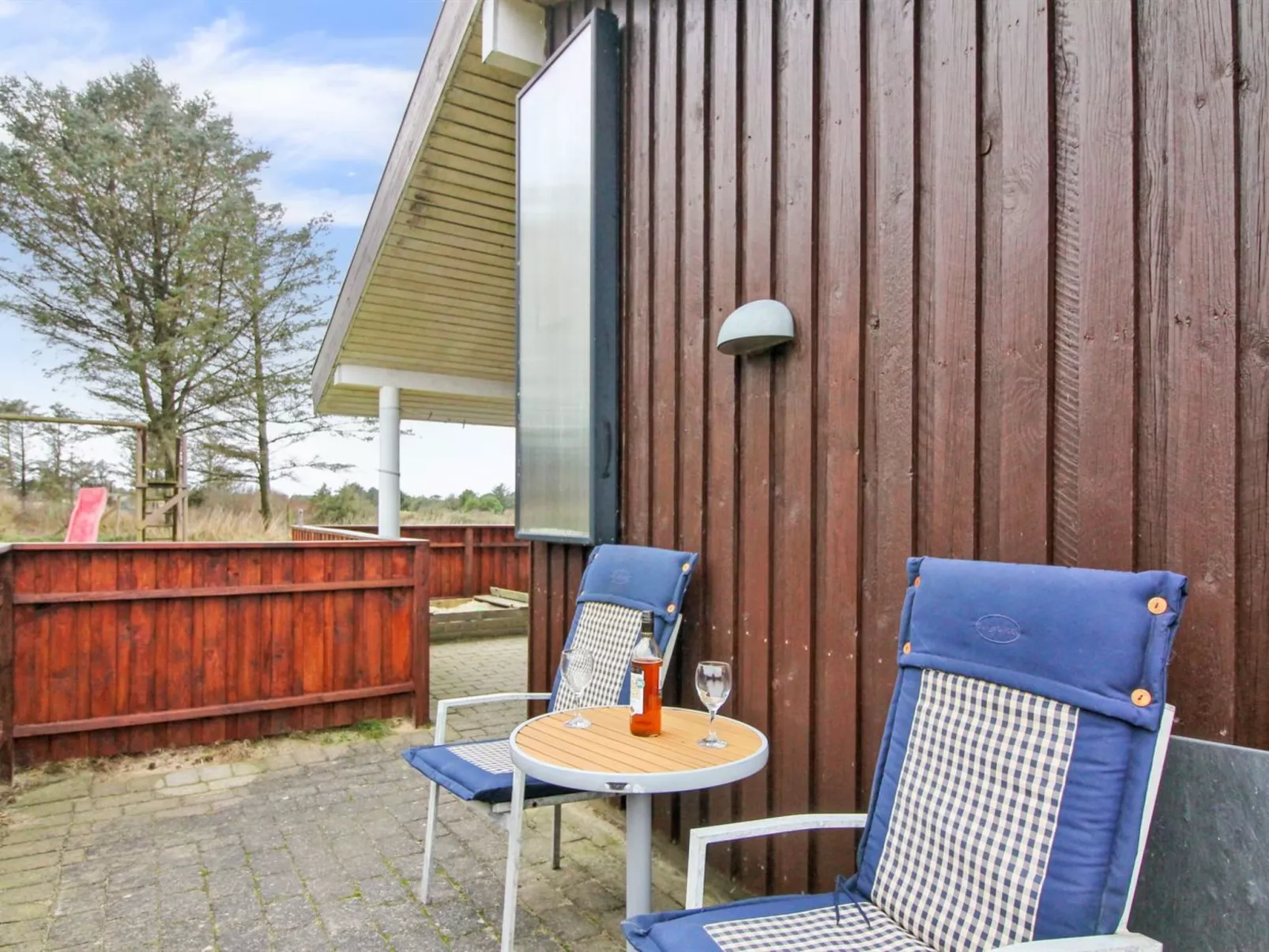 "Joris" - 1.5km from the sea-Outside