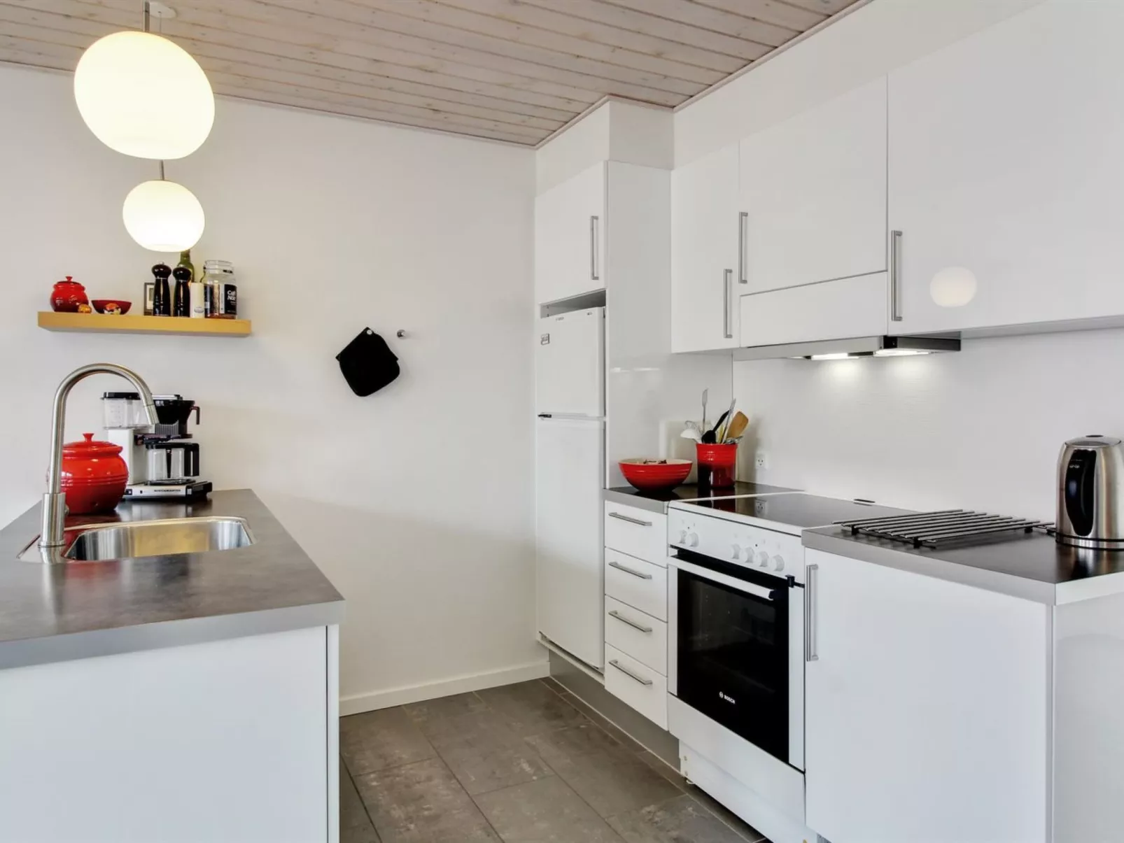 "Rikhard" - 800m from the sea-Inside