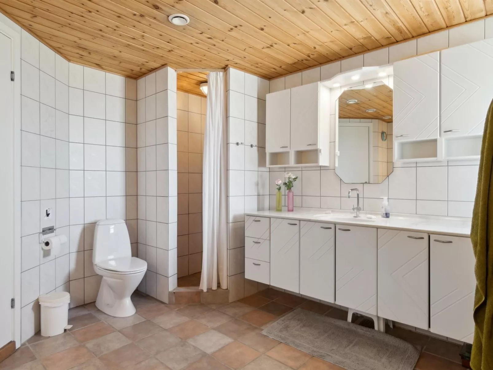 "Garbine" - 400m from the sea-Inside