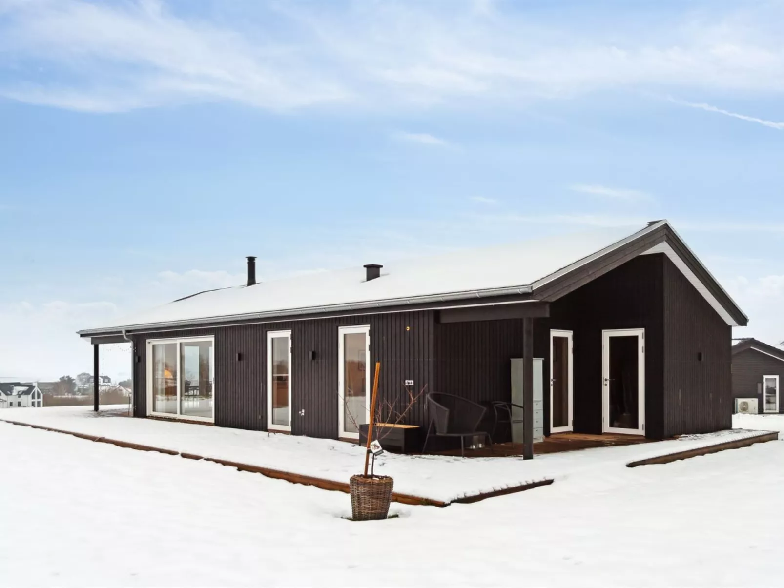 "Ferdine" - 1.5km from the sea-Outside