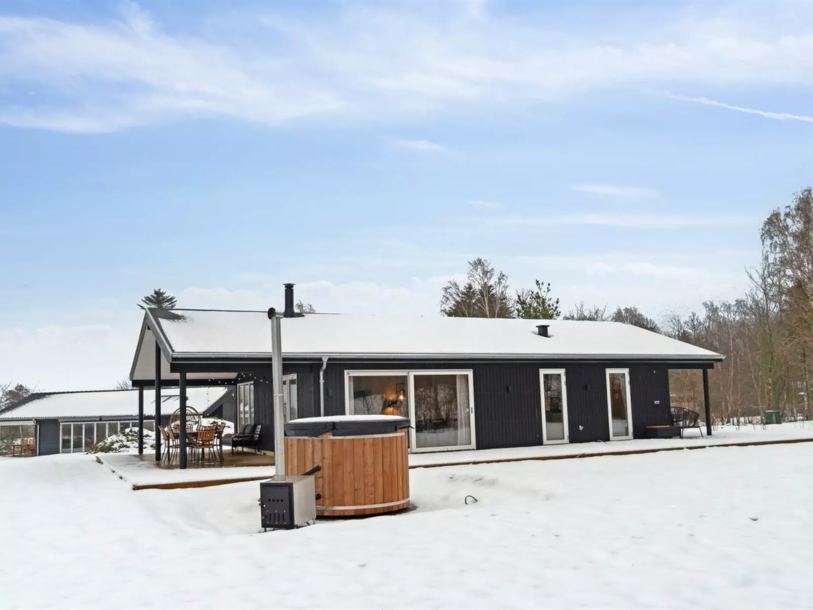 "Ferdine" - 1.5km from the sea-Outside