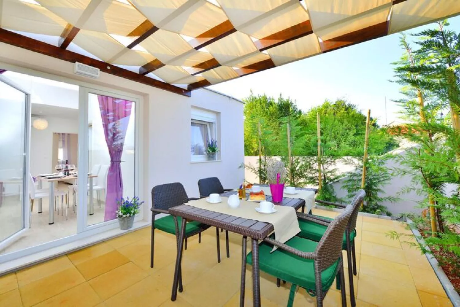 Holiday resort Vile Dalmacija, Preko-3-Raum-App., Classic 4+2, ca. 42 qm für 6 Pers.-Terrace