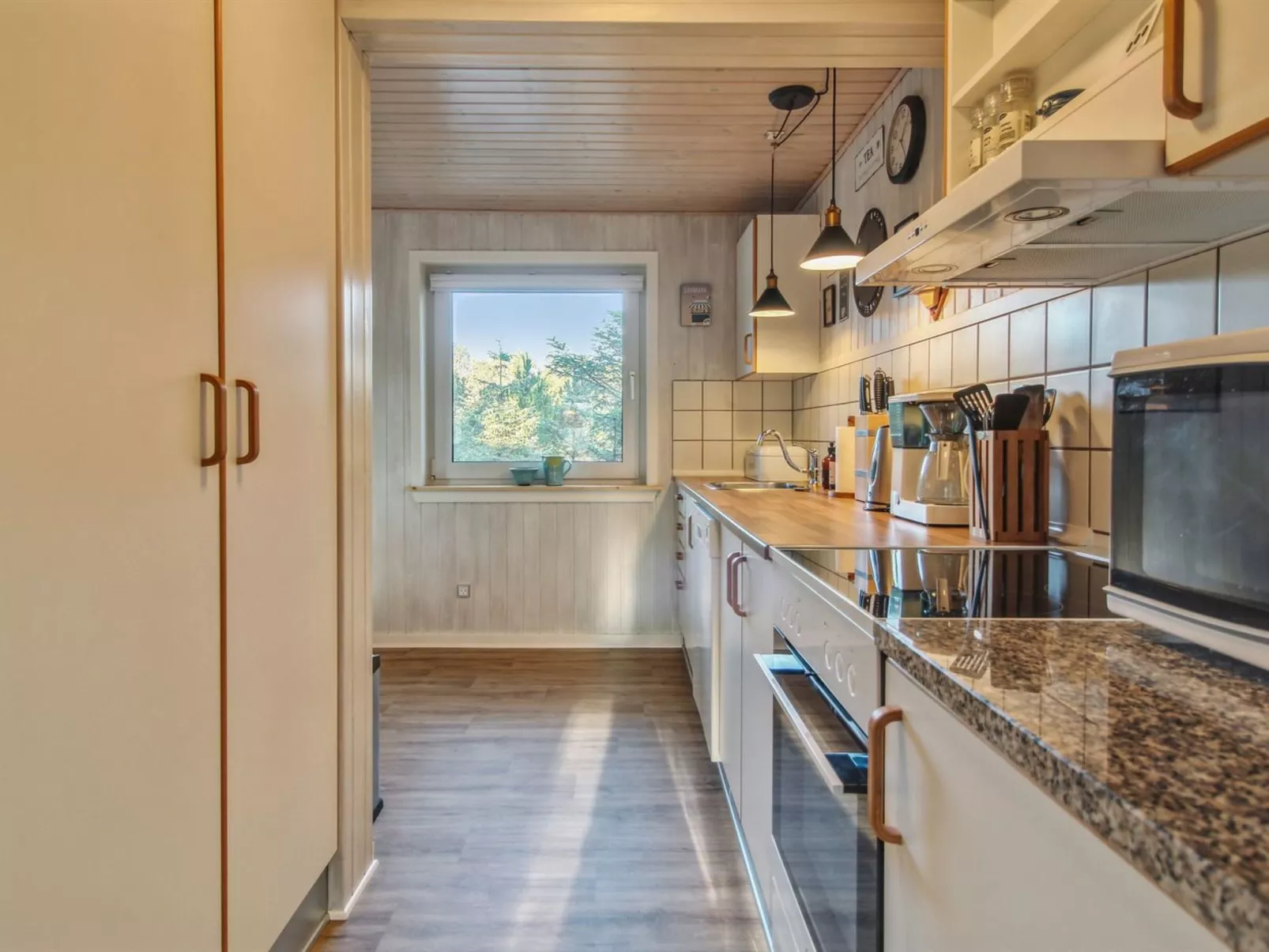"Ilkka" - 2.1km from the sea-Inside